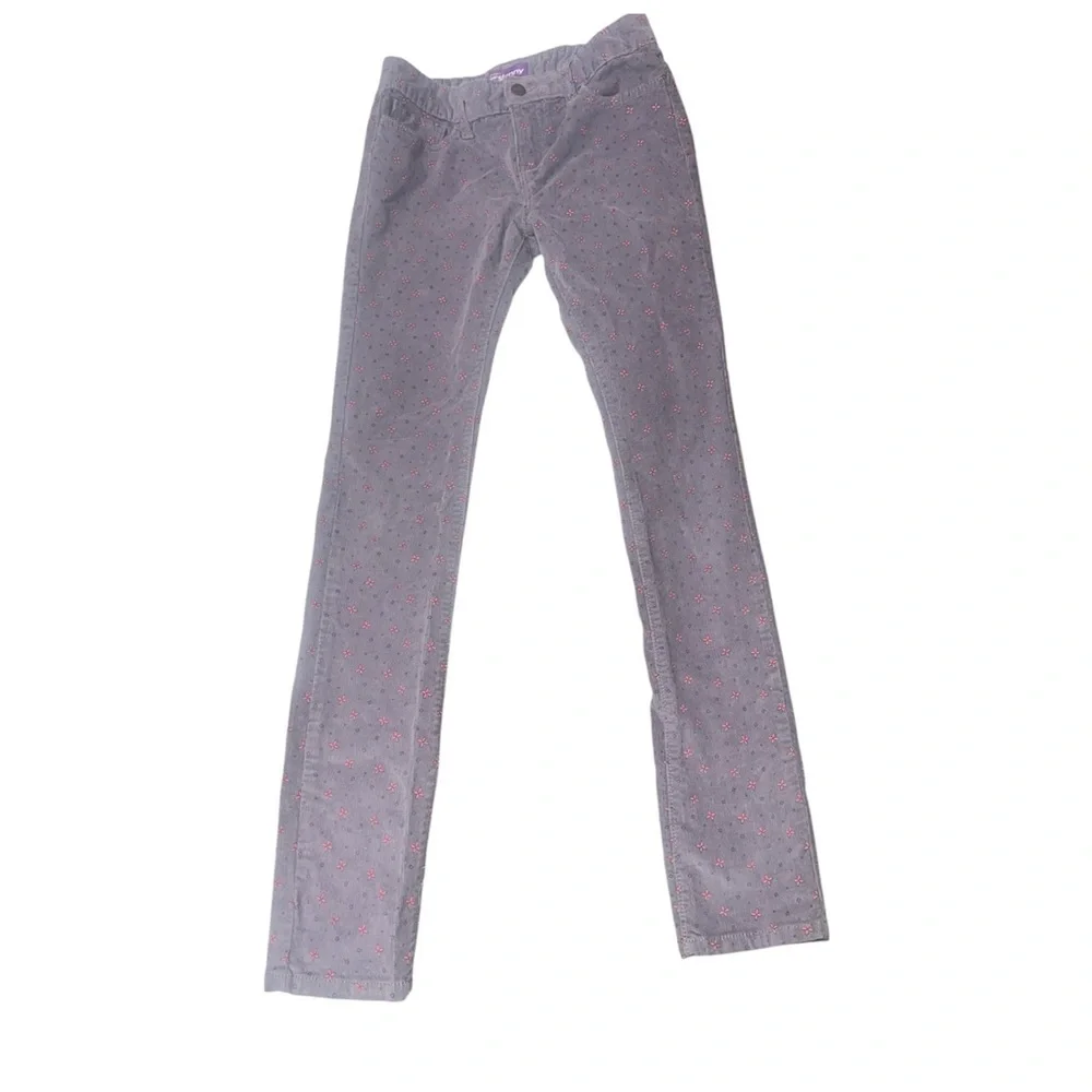Old Navy Light purple floral corduroy super skinny pants. (14)